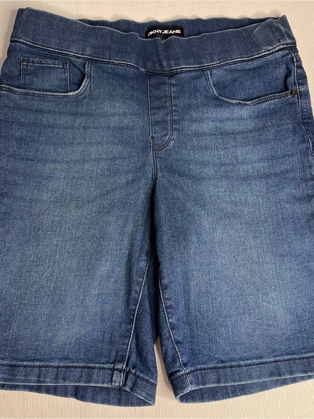 Dkny Women’s Blue Demin Pull-On Jean Shorts